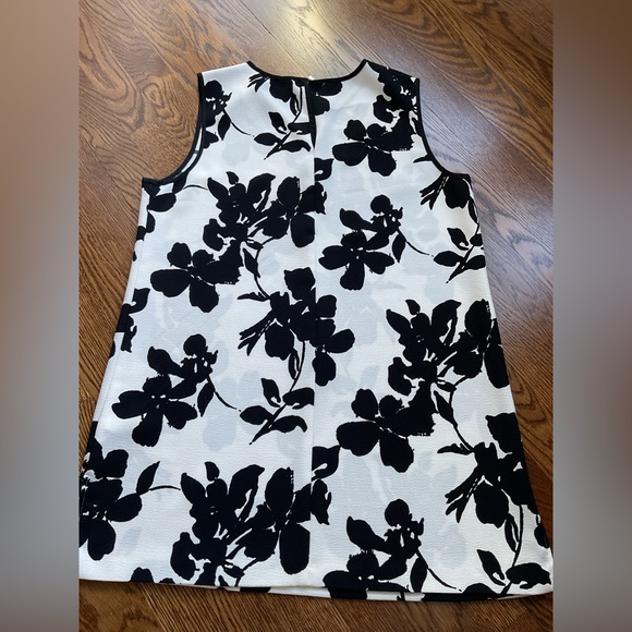 Vince Camuto top - Picture 9 of 10